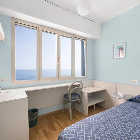 La Perla Del Capo Otel Ospedaletti